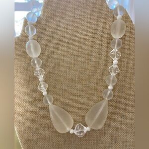 Dauplaise‎ Vintage Frosted Beaded Ckoker Necklace